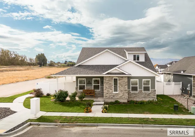 Photo 2 of Single family home for sale at 609 Aurora, Pocatello, ID 83202 | MLS# 2189430 | Listing updated on 2026-09-23