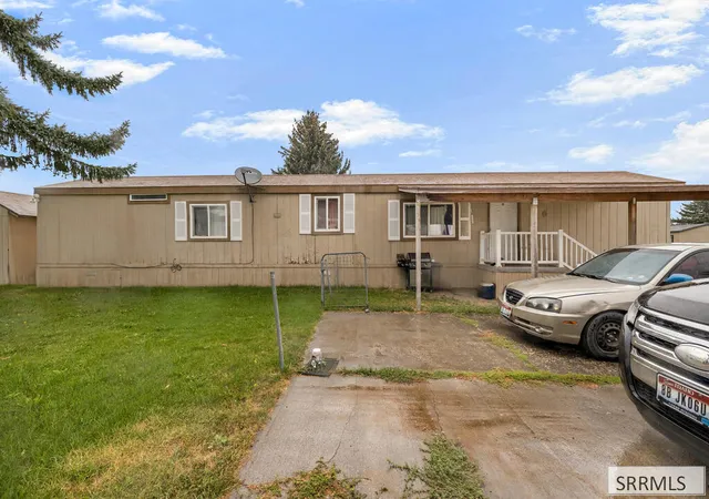 Photo 2 of Manufactured home for sale at 1807 Pinewood Dr, Idaho Falls, ID 83401 | MLS# 2188941 | Listing updated on 2026-09-15