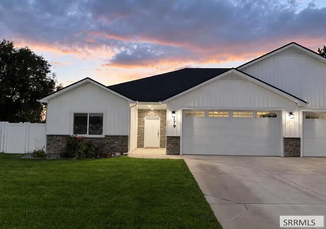 Multi family home for sale at 179 Park View Loop, Shelley, ID 83274 | MLS# 2189612