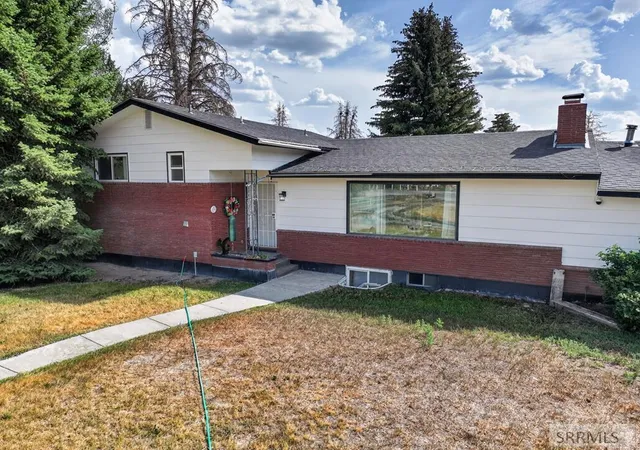Photo 2 of Single family home for sale at 415 Sunset Dr, Arco, ID 83213 | MLS# 2189184 | Listing updated on 2026-09-12