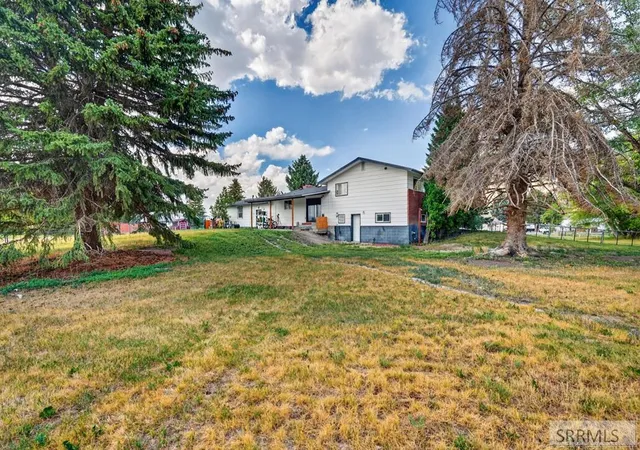 Photo 2 of Single family home for sale at 415 Sunset Dr, Arco, ID 83213 | MLS# 2189184 | Listing updated on 2026-09-12