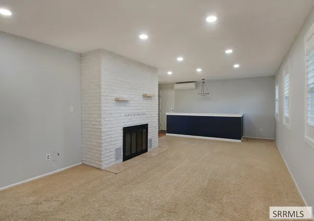 Photo 3 of Single family home for sale at 42 S 200 East, Blackfoot, ID 83221 | MLS# 2189716 | Listing updated on 2026-10-07