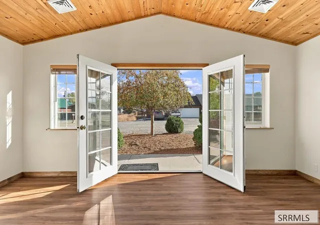 Photo 3 of Sale Pending at 819 Idaho Ave, Salmon, ID 83467 | MLS# 2189778 | Listing updated on 2026-10-13
