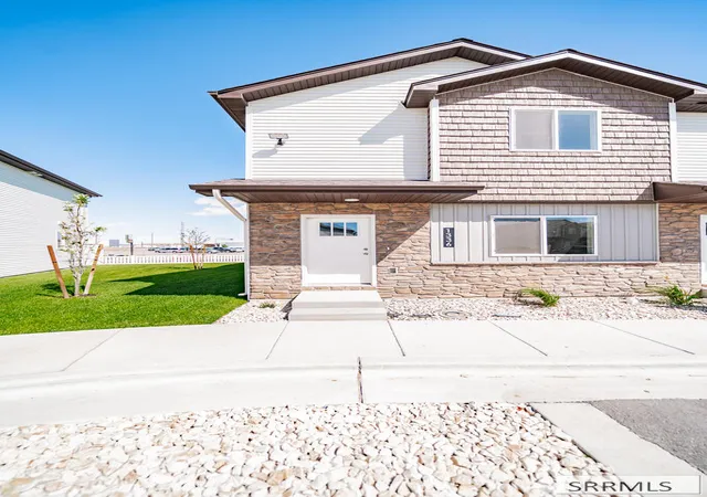 Photo 2 of Townhouse for sale at 1336 Boston Ct, Idaho Falls, ID 83402 | MLS# 2188924 | Listing updated on 2026-09-01