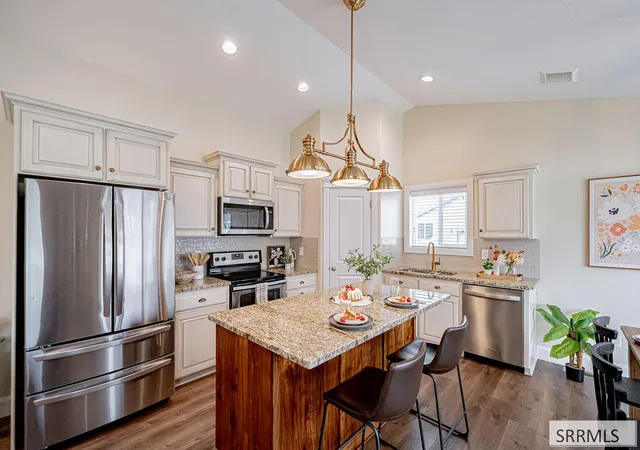 Photo 2 of Single family home for sale at 3002 Golden Rod Dr, Idaho Falls, ID 83401 | MLS# 2189827 | Listing updated on 2026-10-28