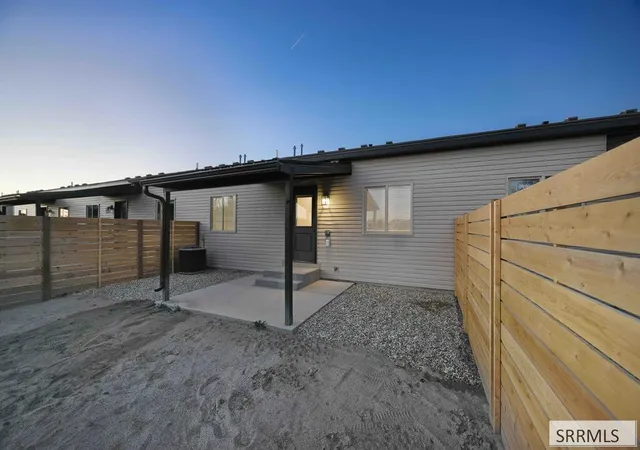 Photo 2 of Townhouse for sale at 1378 Gary Dr, Blackfoot, ID 83221 | MLS# 2189783 | Listing updated on 2026-10-12