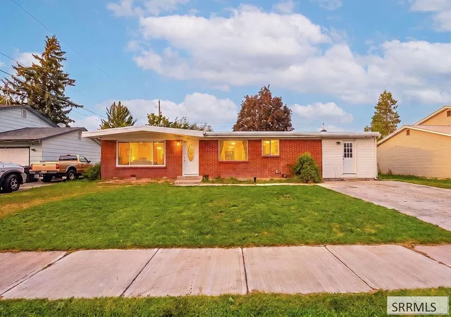 Photo 1 of Single family home for sale at 2161 E John Adams Pkwy, Idaho Falls, ID 83401 | MLS# 2188958 | Listing updated on 2026-09-04