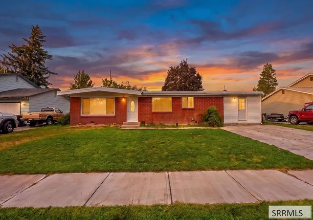 Photo 2 of Single family home for sale at 2161 E John Adams Pkwy, Idaho Falls, ID 83401 | MLS# 2188958 | Listing updated on 2026-09-04