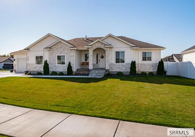 Photo 2 of Single family home for sale at 3700 E Koda Way, Idaho Falls, ID 83401 | MLS# 2189772 | Listing updated on 2026-10-10
