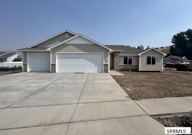 Photo 2 of Single family home for sale at 355 Skyline Peak Loop, Inkom, ID 83245 | MLS# 2188950 | Listing updated on 2026-09-02