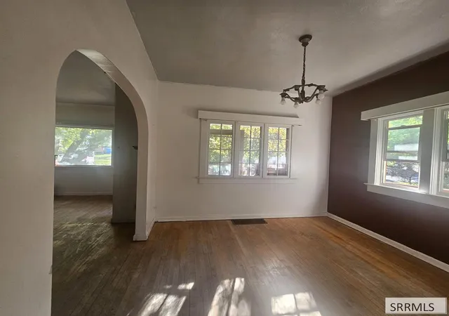 Photo 2 of Single family home for sale at 140 N Lincoln Ave, Pocatello, ID 83204 | MLS# 2189353 | Listing updated on 2026-09-28