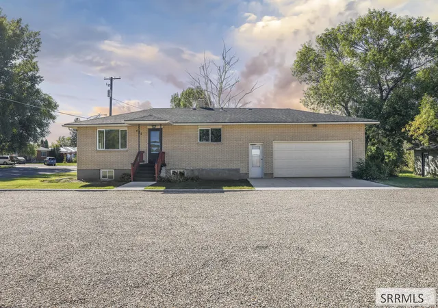 Photo 1 of Single family home for sale at 420 W 1 South, Rigby, ID 83442 | MLS# 2189504 | Listing updated on 2026-10-17