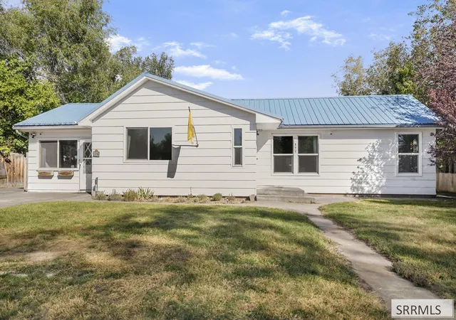 Photo 1 of Single family home for sale at 375 E 18th Street, Idaho Falls, ID 83404 | MLS# 2189624 | Listing updated on 2026-10-27