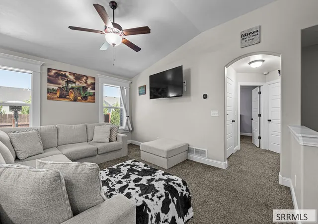 Photo 4 of Single family home for sale at 3803 Slate Dr, Idaho Falls, ID 83401 | MLS# 2188927 | Listing updated on 2026-09-10