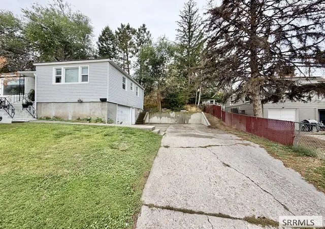 Photo 2 of Multi family home for sale at 9 Foothill Blvd, Pocatello, ID 83204 | MLS# 2189387 | Listing updated on 2026-09-22