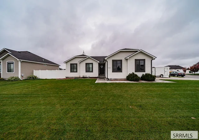 Photo 2 of Single family home for sale at 3203 N Kodiak Ln, Idaho Falls, ID 83401 | MLS# 2189825 | Listing updated on 2026-10-14