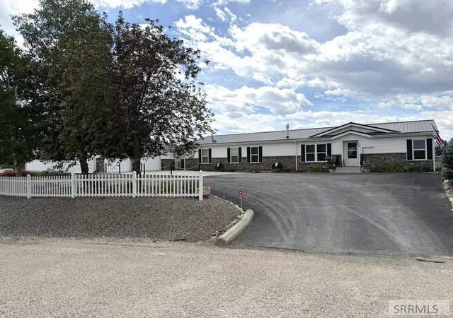 Photo 1 of Manufactured home for sale at 230 Redbird Ln, Challis, ID 83226 | MLS# 2188923 | Listing updated on 2026-09-01
