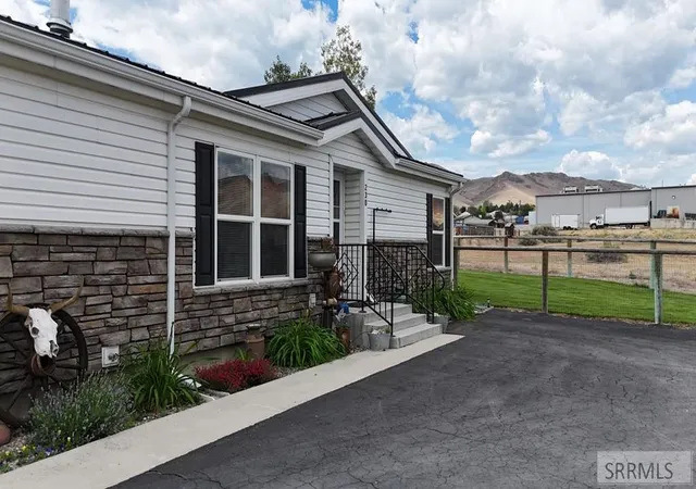 Photo 4 of Manufactured home for sale at 230 Redbird Ln, Challis, ID 83226 | MLS# 2188923 | Listing updated on 2026-09-01