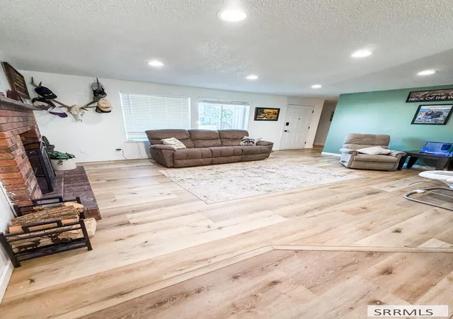 Photo 4 of Sale Pending at 726 Wildrose Ln, Blackfoot, ID 83221 | MLS# 2189124 | Listing updated on 2026-09-13