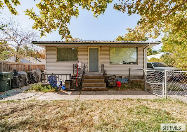 Photo 1 of Sale Pending at 727 Jefferson Ave, Pocatello, ID 83201 | MLS# 2189782 | Listing updated on 2026-10-22