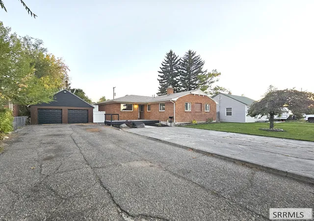 Photo 2 of Single family home for sale at 130 E Anderson, Idaho Falls, ID 83402 | MLS# 2189712 | Listing updated on 2026-10-22