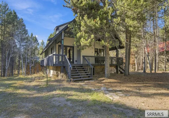 Photo 1 of Single family home for sale at 3879 G St, Island Park, ID 83429 | MLS# 2189807 | Listing updated on 2026-10-13