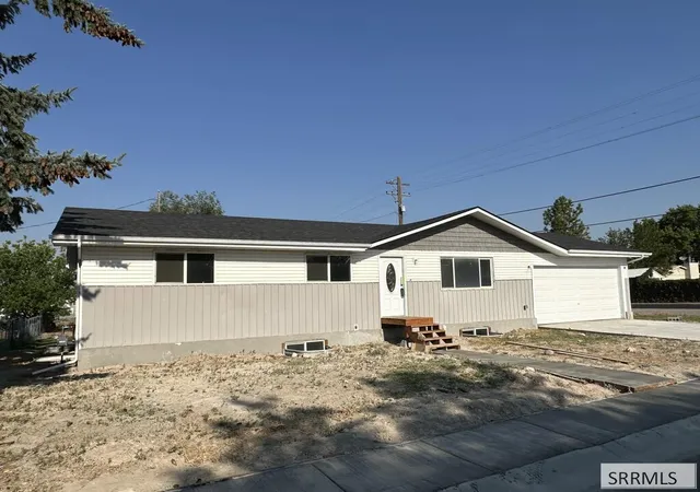 Photo 1 of Single family home for sale at 3975 Henderson Ln, Pocatello, ID 83201 | MLS# 2189785 | Listing updated on 2026-10-12