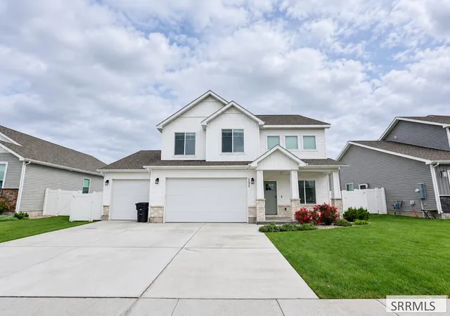 Photo 1 of Single family home for sale at 352 Church St, Ammon, ID 83401 | MLS# 2189793 | Listing updated on 2026-10-27
