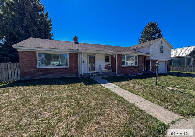 Photo 3 of Single family home for sale at 125 West 14th St, Idaho Falls, ID 83402 | MLS# 2188954 | Listing updated on 2026-09-21