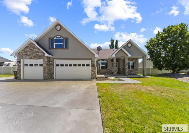 Photo 1 of Single family home for sale at 2690 Eastview Dr, Idaho Falls, ID 83401 | MLS# 2189327 | Listing updated on 2026-09-18