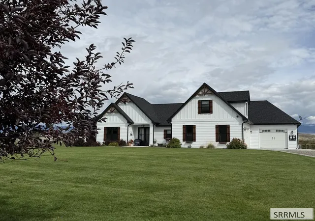 Photo 3 of Single family home for sale at 25 Northern Lights Rd, Salmon, ID 83467 | MLS# 2189363 | Listing updated on 2026-09-29