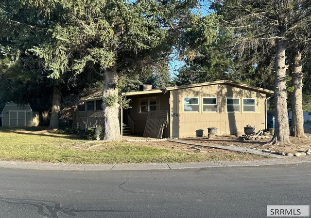 Photo 1 of Sale Pending at 3435 W Elswood Dr, Idaho Falls, ID 83402 | MLS# 2189505 | Listing updated on 2026-10-23