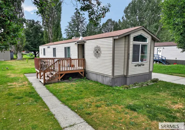 Photo 1 of Manufactured home for sale at 405 Violet St, Rexburg, ID 83440 | MLS# 2189273 | Listing updated on 2026-09-16
