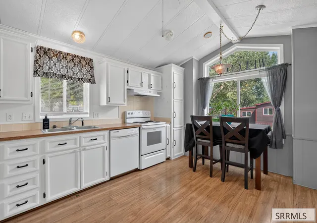 Photo 3 of Manufactured home for sale at 405 Violet St, Rexburg, ID 83440 | MLS# 2189273 | Listing updated on 2026-09-16