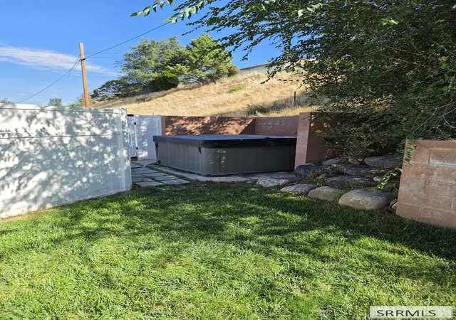 Photo 3 of Single family home for sale at 1222 Wall St, Pocatello, ID 83201 | MLS# 2189637 | Listing updated on 2026-10-25