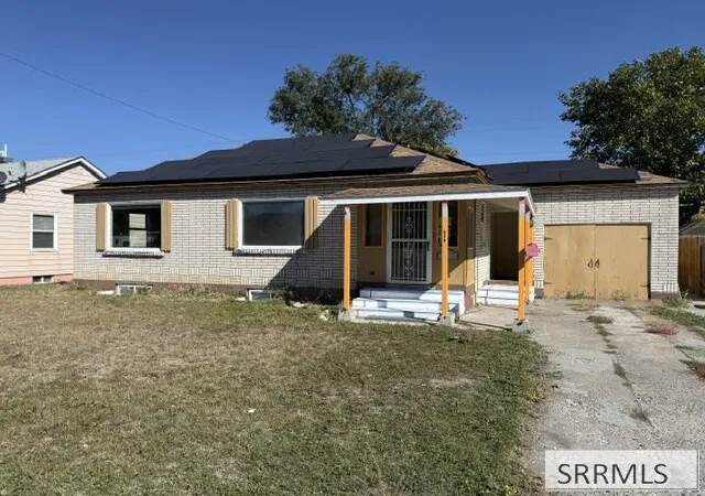 Single family home for sale at 339 Collins St, Blackfoot, ID 83221 | MLS# 2189743