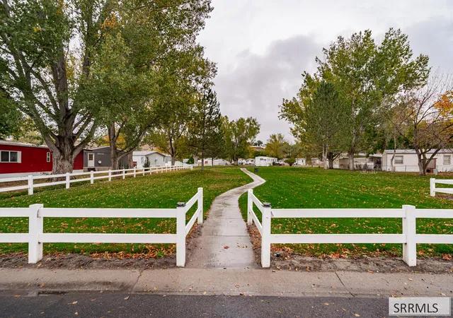 Photo 2 of Manufactured home for sale at 1550 Yellowstone Ave #181, Pocatello, ID 83201 | MLS# 2189837 | Listing updated on 2026-10-23