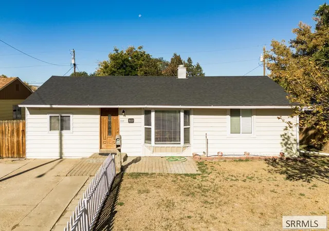 Photo 1 of Single family home for sale at 957 Willow Ln, Pocatello, ID 83201 | MLS# 2189604 | Listing updated on 2026-10-16