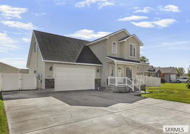 Single family home for sale at 3000 Lilac Cir, Iona, ID 83427 | MLS# 2189587