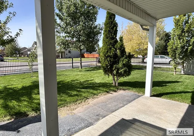 Photo 3 of Single family home for sale at 1236 Stevens Dr, Idaho Falls, ID 83401 | MLS# 2189114 | Listing updated on 2026-09-10