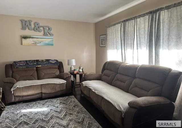 Photo 2 of Single family home for sale at 655 Wayne Ave, Pocatello, ID 83201 | MLS# 2189786 | Listing updated on 2026-10-12