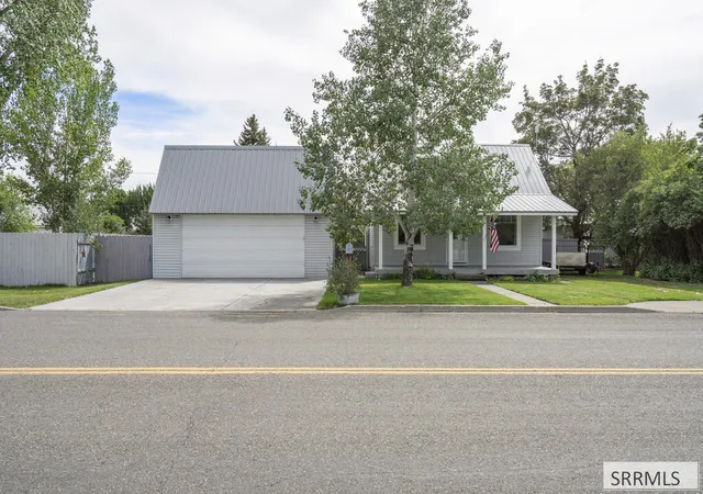 Photo 2 of Single family home for sale at 532 W 4 North, Saint Anthony, ID 83445 | MLS# 2189032 | Listing updated on 2026-09-22