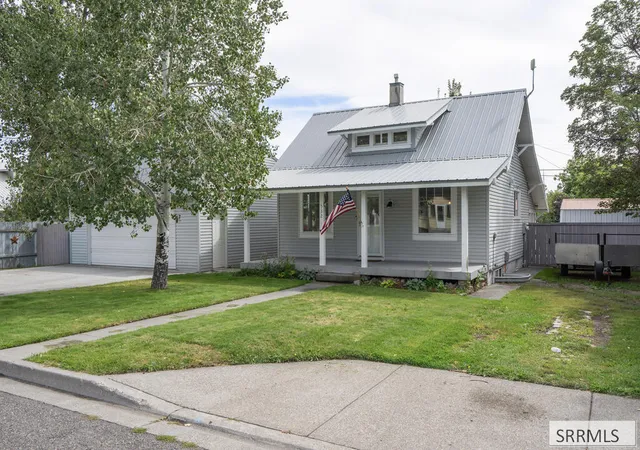Photo 3 of Single family home for sale at 532 W 4 North, Saint Anthony, ID 83445 | MLS# 2189032 | Listing updated on 2026-09-22