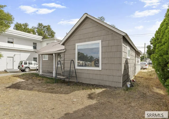 Photo 3 of Single family home for sale at 270 1st Street, Idaho Falls, ID 83401 | MLS# 2189007 | Listing updated on 2026-09-04