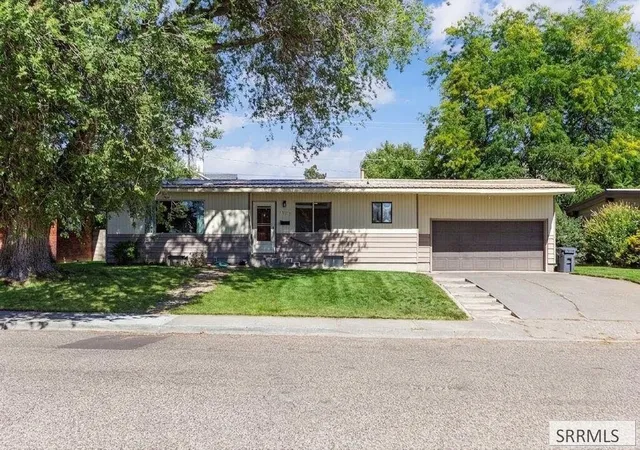 Photo 1 of Single family home for sale at 1837 Gallup St, Idaho Falls, ID 83404 | MLS# 2189232 | Listing updated on 2026-10-06