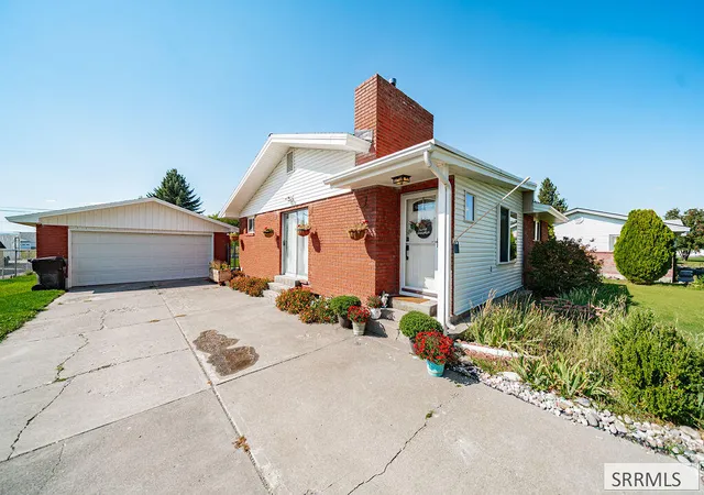Photo 2 of Single family home for sale at 10599 N 38 East, Idaho Falls, ID 83401 | MLS# 2189755 | Listing updated on 2026-10-27