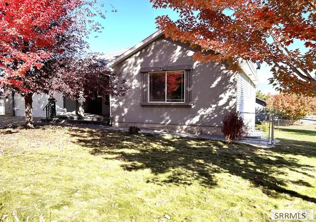Photo 2 of Single family home for sale at 712 Monroe St, Salmon, ID 83467 | MLS# 2189731 | Listing updated on 2026-10-08