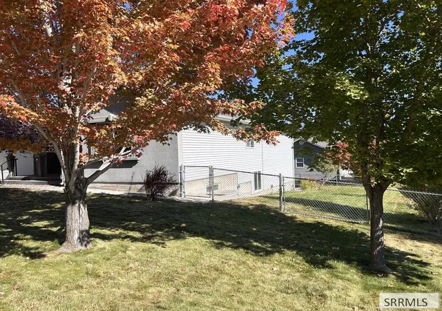 Photo 3 of Single family home for sale at 712 Monroe St, Salmon, ID 83467 | MLS# 2189731 | Listing updated on 2026-10-08