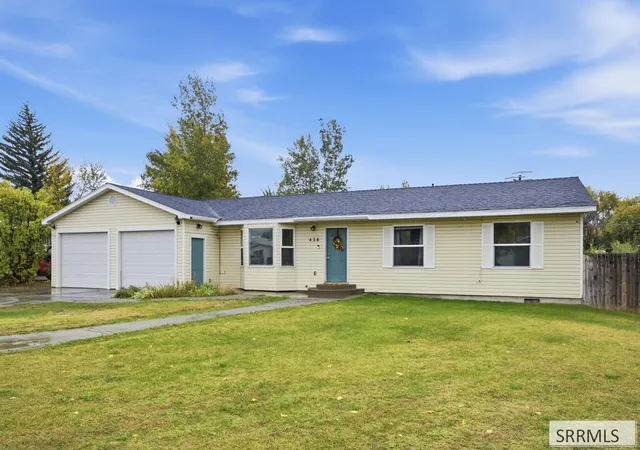 Photo 1 of Single family home for sale at 438 W Main St, Saint Anthony, ID 83445 | MLS# 2189819 | Listing updated on 2026-10-13
