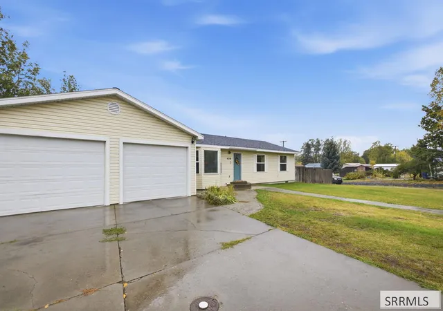 Photo 3 of Single family home for sale at 438 W Main St, Saint Anthony, ID 83445 | MLS# 2189819 | Listing updated on 2026-10-13